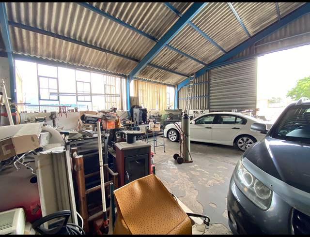 645M² WAREHOUSE FOR SALE IN GEORGE SOUTH